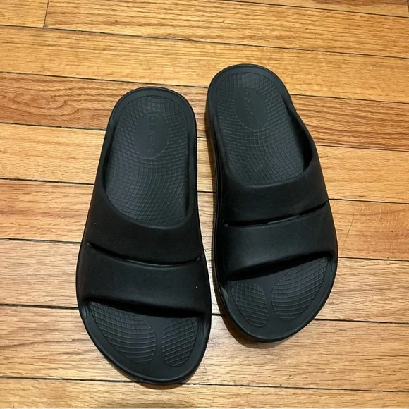 OOFOS OOahh Unisex Recovery Sandals - Picture 5 of 10